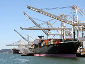 Conductix-Wampfler bietet Energie- und Datenübertragungssysteme für die Hafenindustrie
