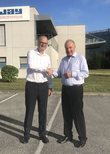 François Bernès, CEO Conductix-Wampfler and Olivier Normand, CEO Jay Electronique seal the successful takeover of Jay Electronique by Conductix-Wampfler